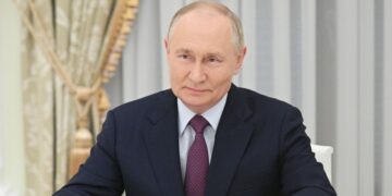 Путин пожелал семье Труфановых счастья и благополучия