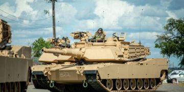 «Слабое место»: США отказались дать танки Украине