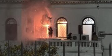 СМИ: в здании посольства России в Уругвае произошло возгорание