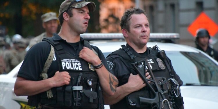 США отказались освобождать ученую из России, пишут СМИ