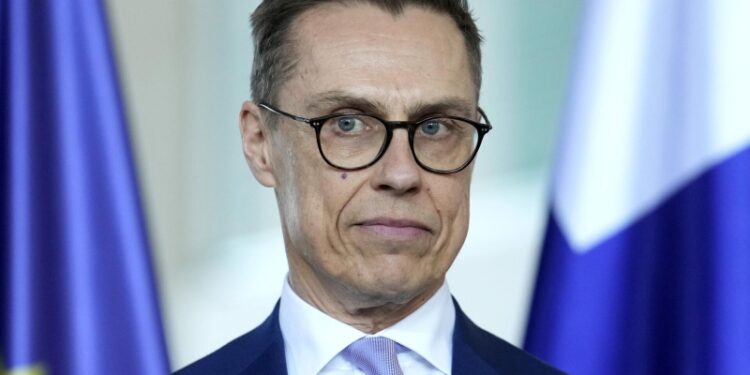 Стубб: «Коалиция желающих» признала необходимость разговора с Путиным