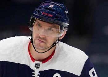 Тюкавин назвал рекорд Овечкина огромным событием для России и всего мира