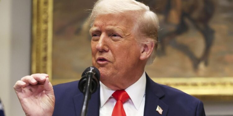 Трамп пообещал не вводить пошлины в полном объеме