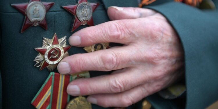 В Азербайджане ветеранам ВОВ выплачена помощь в размере 1500 долларов