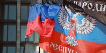 В ДНР приняли законы о флаге и гимне республики