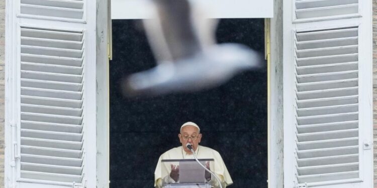 В Индии объявили траур в связи с кончиной папы Римского