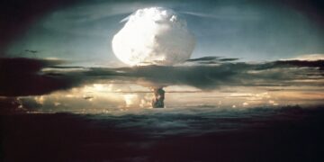 В Китае провели испытание неядерной водородной бомбы, пишут СМИ