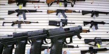 В США отменили политику «нулевой терпимости» по лицензиям на оружие