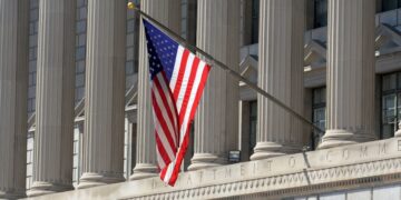 В США сотрудникам Минюста запретили публикации в соцсетях, пишет Reuters