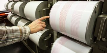 В Турции заявили об опасности нового землетрясения для всего региона