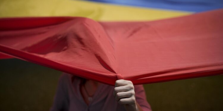 Внука экс-короля Румынии поместили под домашний арест во Франции, пишут СМИ