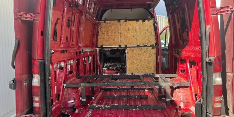 Водитель задержанного в Белоруссии авто со взрывчаткой рассказал о работе