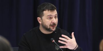 Зеленский снова срывает переговоры, заявил Слуцкий