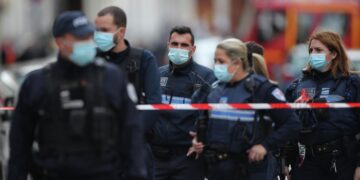 Анархисты взяли ответственность за повреждение электросети на юге Франции