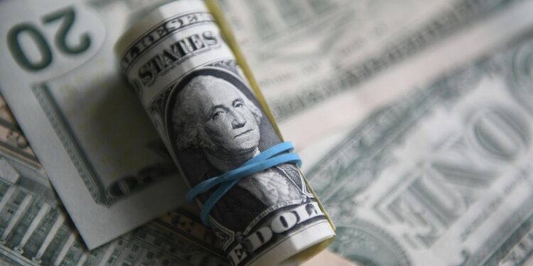 Число заявок на пособие по безработице в США превысило 229 тысяч