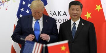 CNN: США и КНР согласовывают телефонный разговор Трампа и Си Цзиньпина