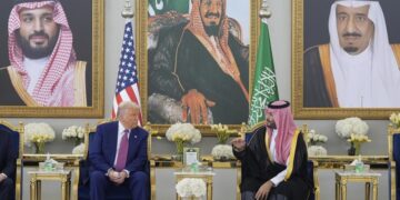 «Изголодались по любви»: как Трамп заработал два триллиона за четыре дня