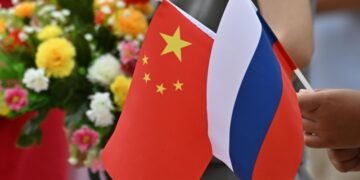 Китай намерен вместе с Россией продвигать равноправную многополярность мира