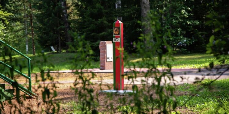 На границе Белоруссии с Латвией нашли два трупа мигрантов