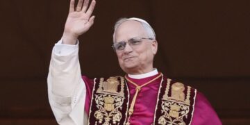 Новый папа римский призвал к достижению продолжительного мира на Украине