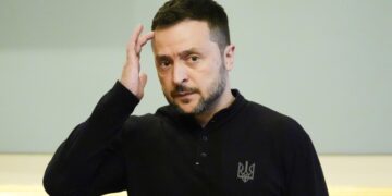 «Он сам подписал». Журналист высмеял требование Зеленского к переговорам