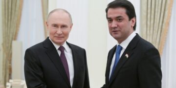 Путин встретился с председателем верхней палаты парламента Таджикистана