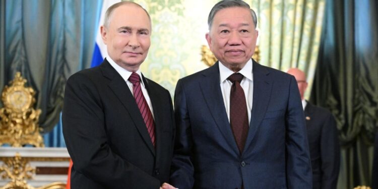 Путин высказался о производстве «Газелей» во Вьетнаме