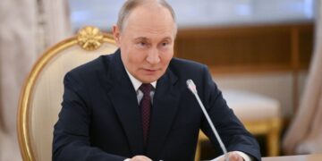 Россия будет рада принять участие в саммите ШОС  в Китае, заявил Путин
