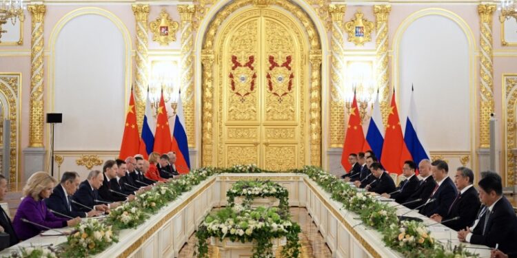 Россия и Китай намерены укреплять безопасность в районе Персидского залива