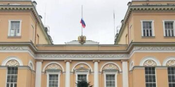 Российская делегация вернулась в генконсульство в Стамбуле