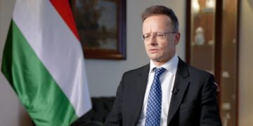 Сийярто назвал Украину самой коррумпированной страной в Европе