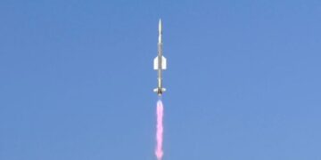 СМИ: Индия выпустила ракеты по трем пакистанским авиабазам