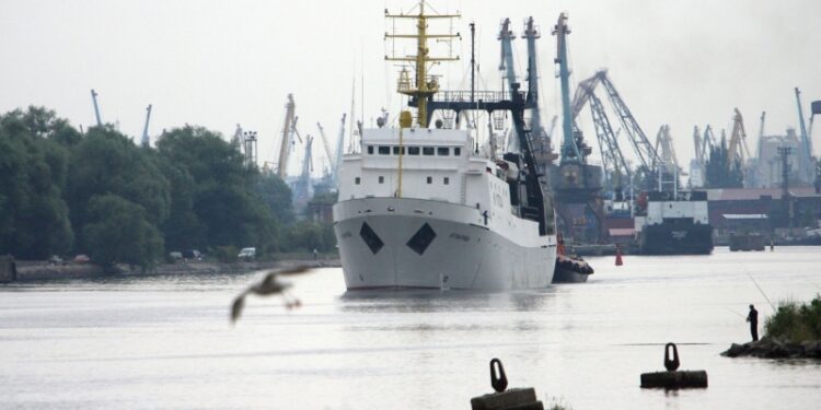 СМИ: Мозамбик расследует нападение на океанографическое судно «Атлантида»