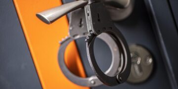 СМИ: подозреваемому в убийстве в мечети во Франции предъявили обвинение