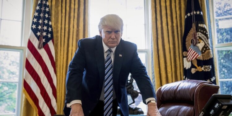 Трамп заработал больше 300 миллионов долларов от торгов криптовалютой