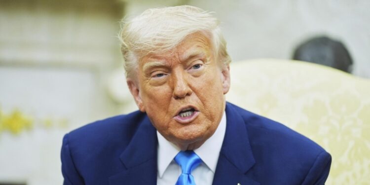 Трамп ждет от Сирии шагов в ответ на облегчение санкций, заявил Рубио