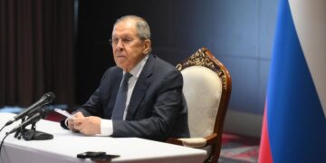 Трампу докладывают информацию, просеянную через сито, заявил Лавров