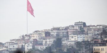 Турция планирует начать дипкампанию после ухода США из Сирии