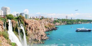 Укрепление рубля привело к стабилизации цен на туры в Турцию