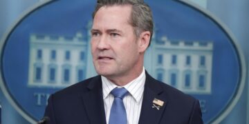 Уолтц заявил, что горд продолжить службу в администрации Трампа