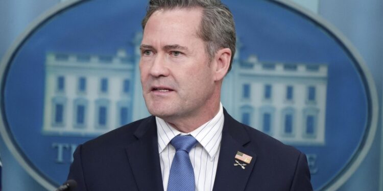 Уолтц заявил, что горд продолжить службу в администрации Трампа