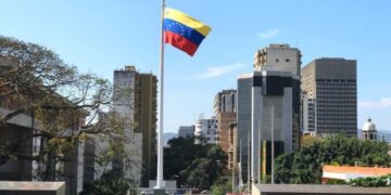 В Каракасе зажгли копию Вечного огня с кремлёвской стены