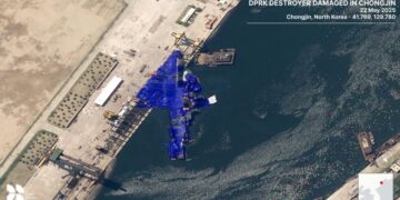 В КНДР арестовали трех человек после аварии при спуске эсминца