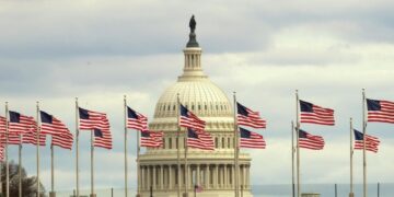 В Конгрессе США заговорили о новой войне из-за решения Трампа по Украине