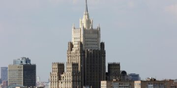 В МИД сочли введение Евросоюзом новых санкций ультиматумом