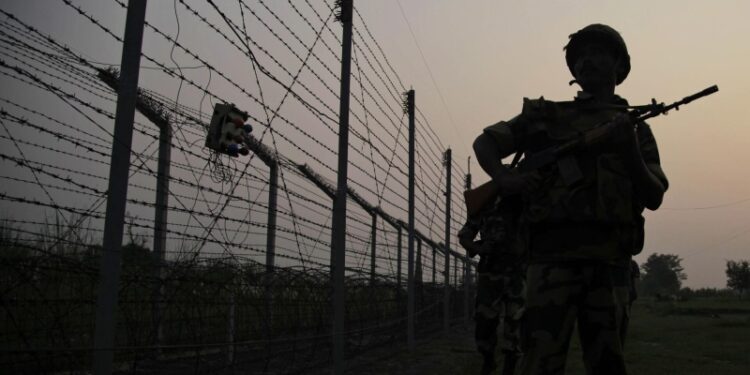 В Нью-Дели объявили режим повышенной опасности