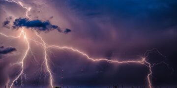 В Румынии от удара молнии погиб мужчина