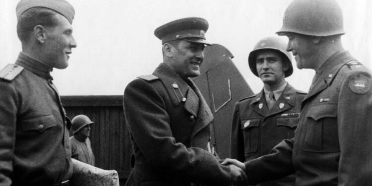 «Заклятый друг». Что в западных учебниках пишут о Второй мировой