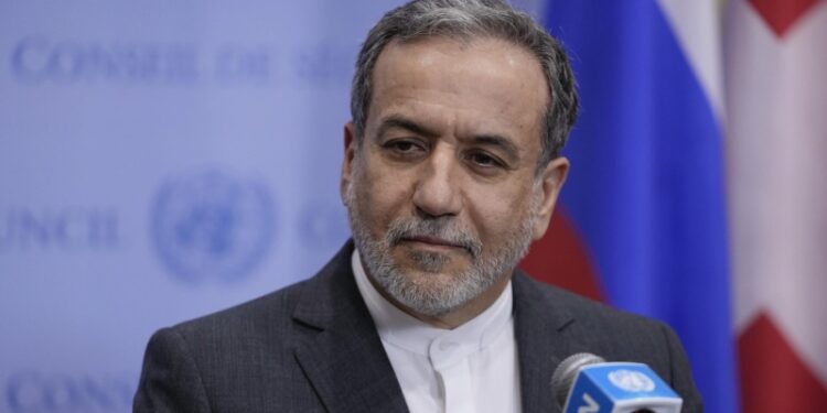 Аракчи и главы МИД ЕС обсудили ситуацию на Ближнем Востоке