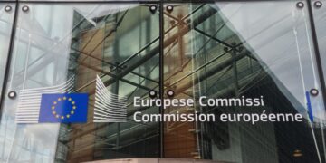 Франция предложит ЕК ограничить передвижения российских дипломатов